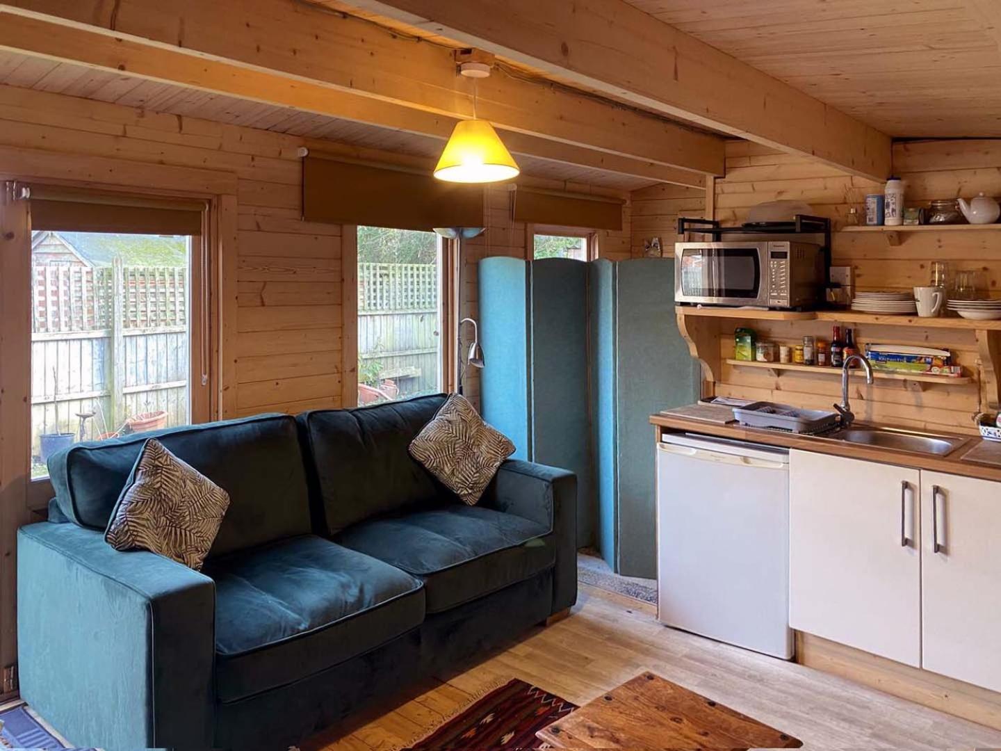 Cosy Garden Log Cabin Солсбери Экстерьер фото